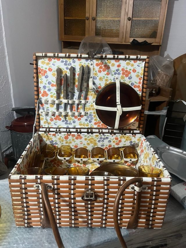 Cesta picnic vintage años 70