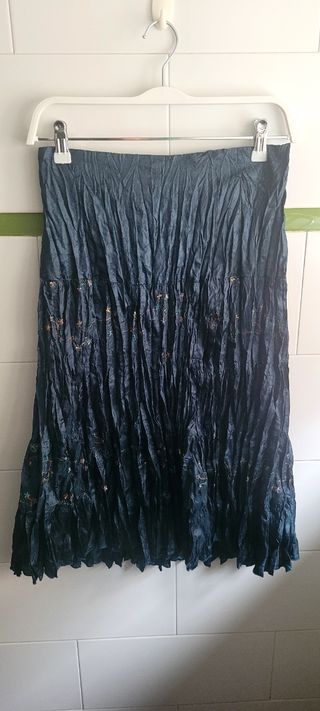 Falda midi plisada saten verde