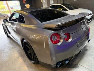 Nissan GT-R Black Edition