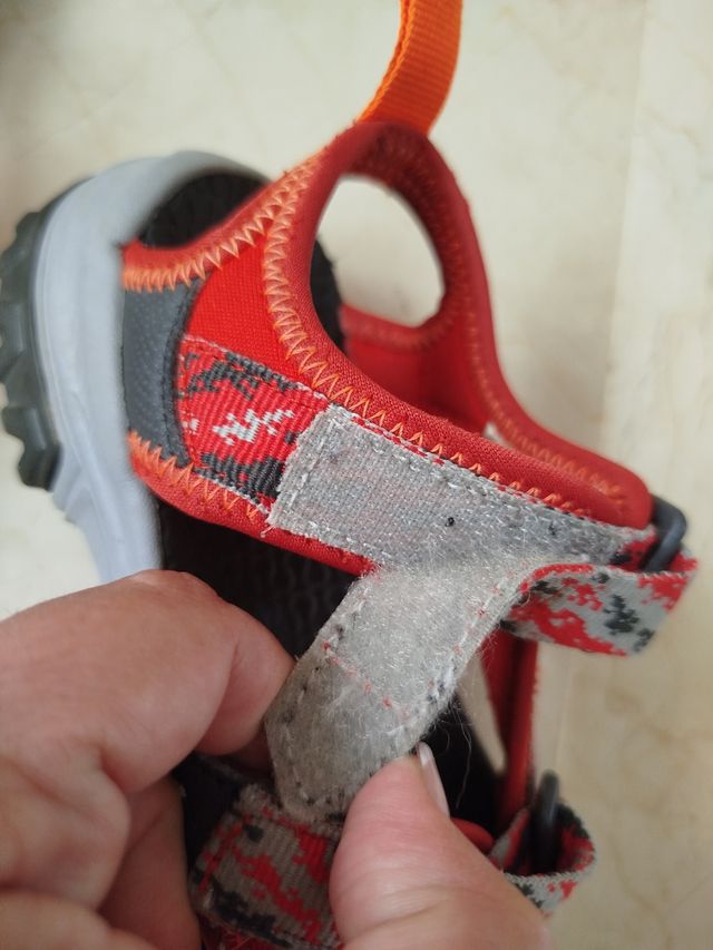 Sandalias N°27 QUECHUA