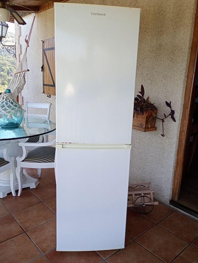 Nevera Corbero blanca