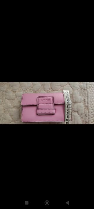 Marsupio rosa ETRO.
Grande azienda italiana.
