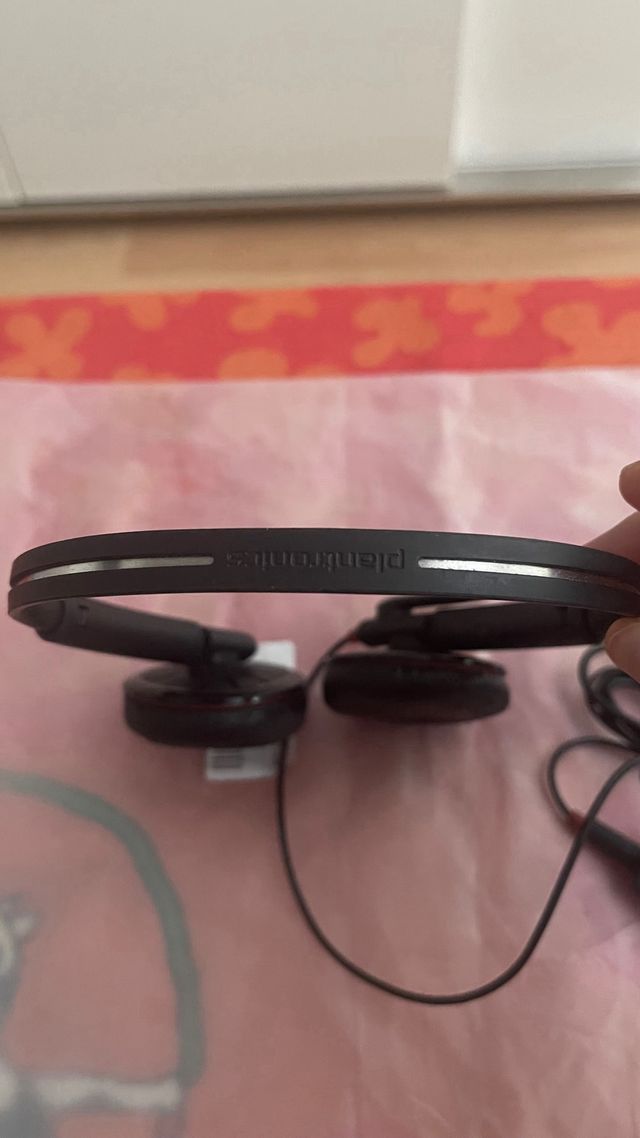 Auriculares Plantronics - Negros