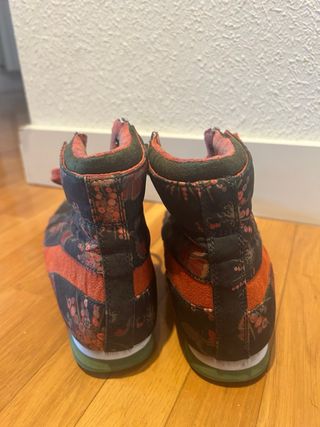 Botas Desigual rojas y negras