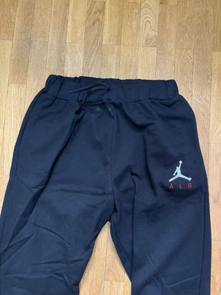 Conjunto Jordan negro: Sudadera y Pantalones