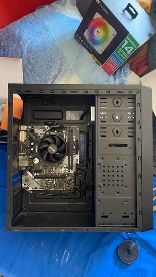 Torre PC: CPU ryzen 3600, scheda madre asrock A320