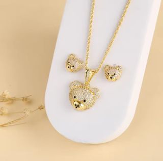 Conjunto collar y pendientes oso varios colores
