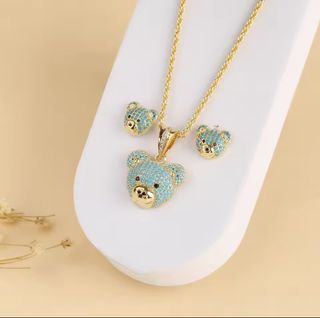 Conjunto collar y pendientes oso varios colores