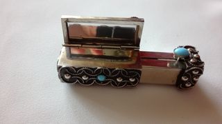 FUNDA METALICA PINTALABIOS (Precio no negociable)
