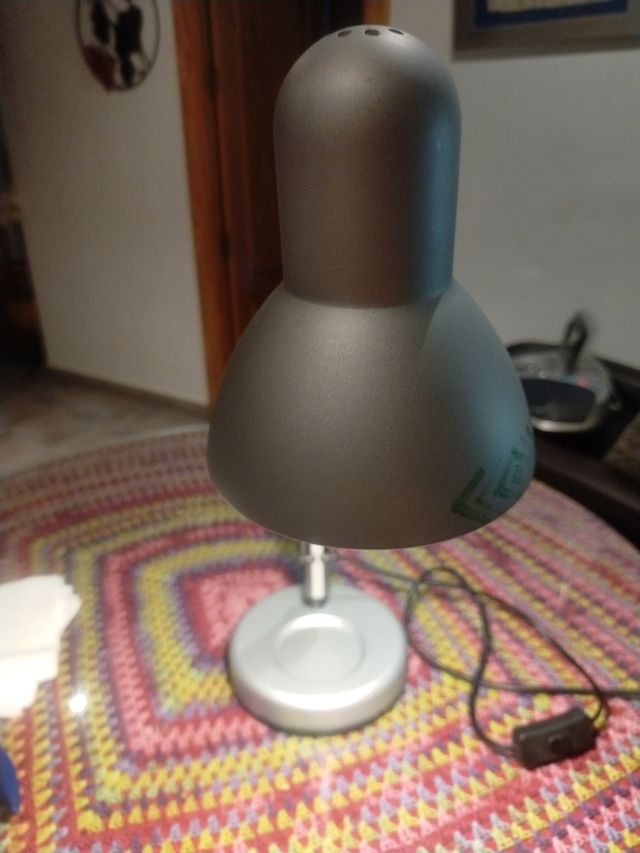 Lámpara flexo vintage gris