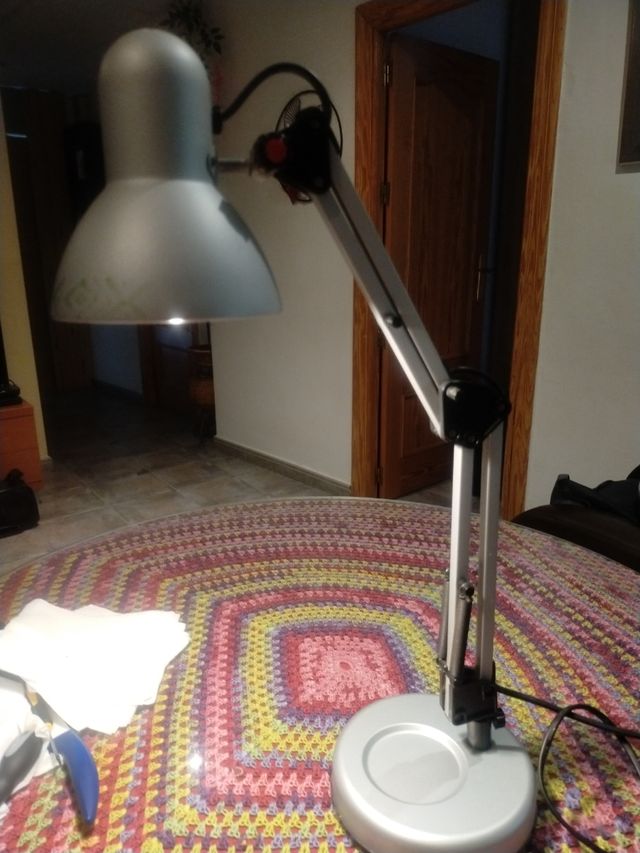 Lámpara flexo vintage gris