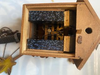 Orologio a cucù in legno