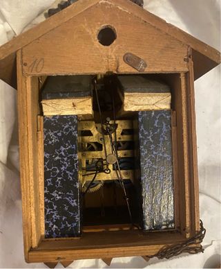 Orologio a cucù in legno