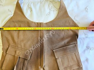 Top halter bolsillos tostado zara