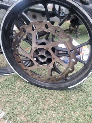 Llantas moto 17" usadas