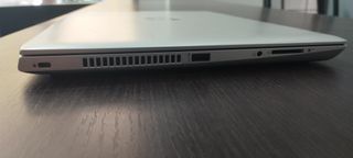 Portátil HP i3 7ª Gen - Plata