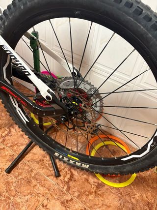 Bicicleta eléctrica Fantic MTB