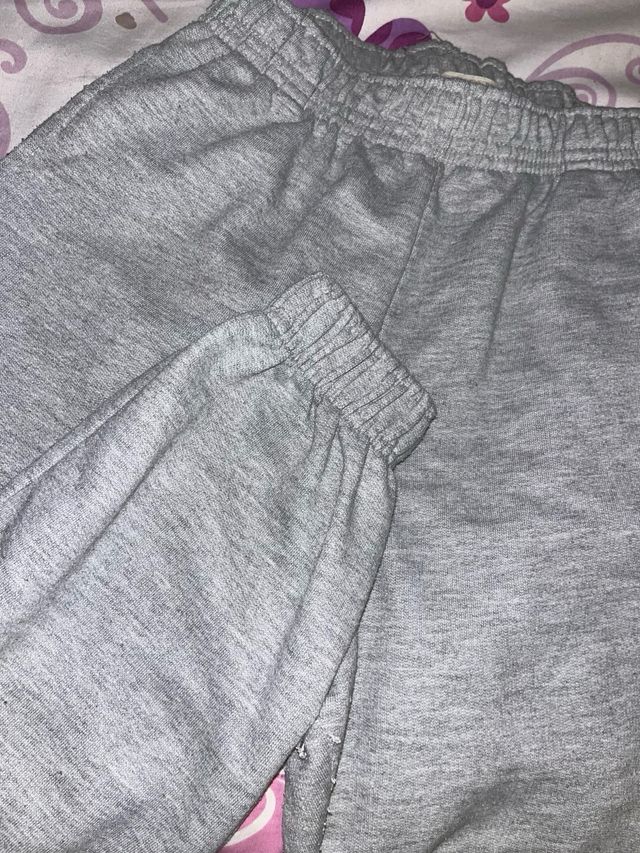Pantalones chándal grises