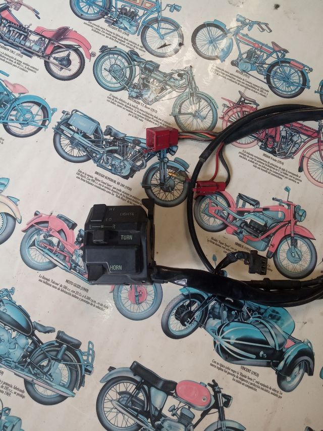 Piña izq Kawasaki Kle
    "Como nueva"