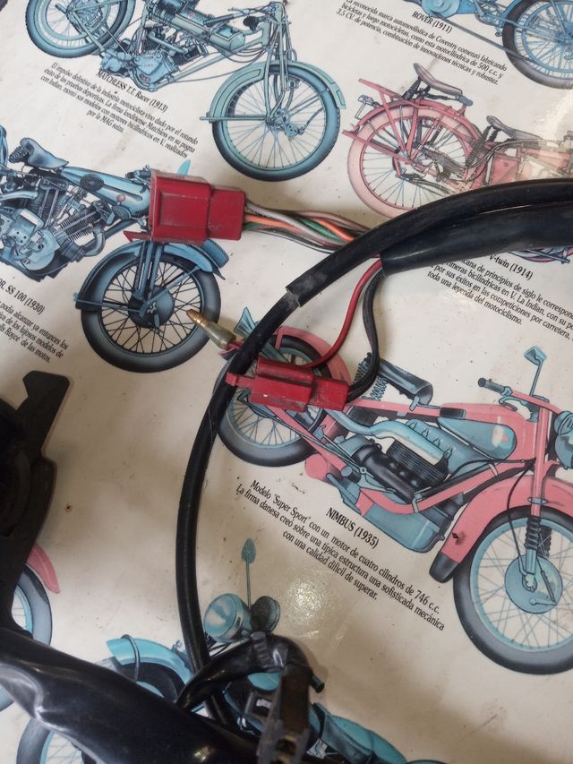 Piña izq Kawasaki Kle
    "Como nueva"