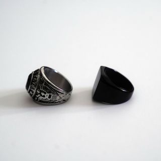 2 Anillos: Plateado y Negro
