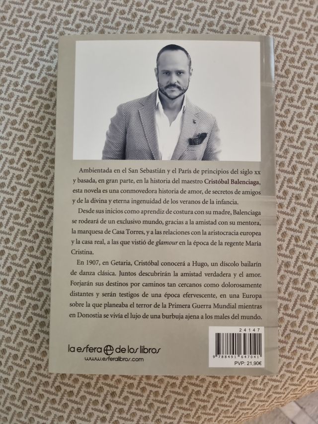 El hijo de la costurera: La novela de BALENCIAGA