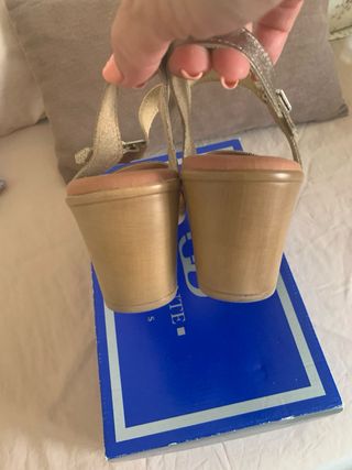 Sandalias Benavente tacón 39 marrón-dorado 