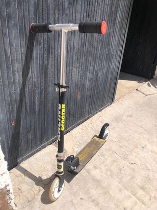 Patinete Infantil con Led usado