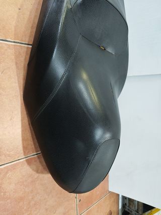 Asiento Yamaha XMAX 125-250 (06-10)