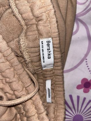 Pantalones deportivos beige