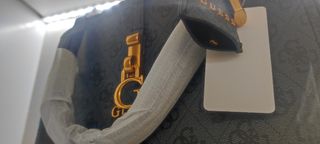 Bolso Guess negro mujer