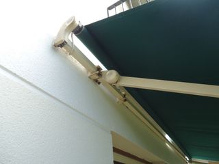 Toldo terraza - Motorizado con detección de viento