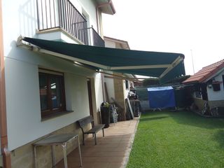 Toldo terraza - Motorizado con detección de viento