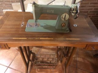 Máquina coser Alfa vintage