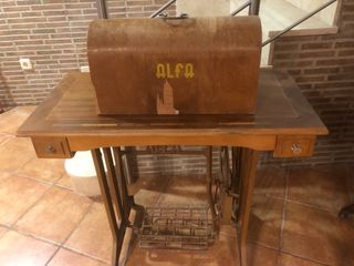 Máquina coser Alfa vintage