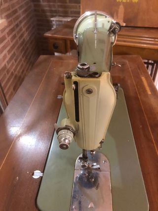 Máquina coser Alfa vintage