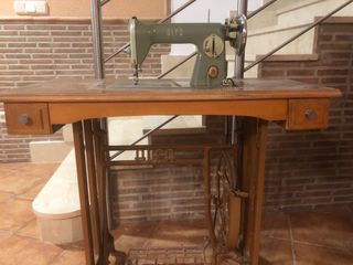 Máquina coser Alfa vintage