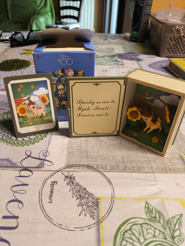 Disney Bambi - Libro Figurina