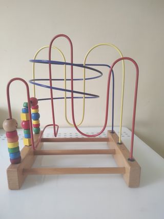 Laberinto de Madera con Cuentas