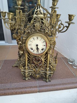 Candelabros bronce dorados - 2uds y reloj de cuerd