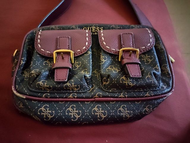 Bolso bandolera Guess marrón-negro