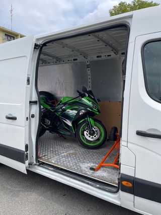 Transporte de motos seguro y puntual toda España.