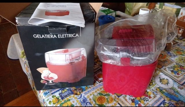 Gelatiera elettrica nuova