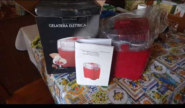 Gelatiera elettrica nuova