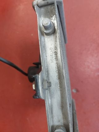 Radiador Peugeot Satelis 125 (2007)