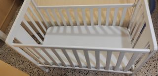 Cuna bebé madera + colchón