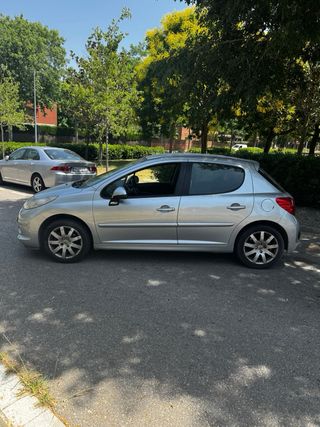 Peugeot 207 gasolina pegatina C , 141.000km 