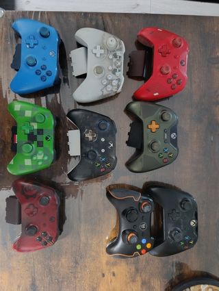 Lote 9 MANDOS XBOX CON FALLOS CADA UNO