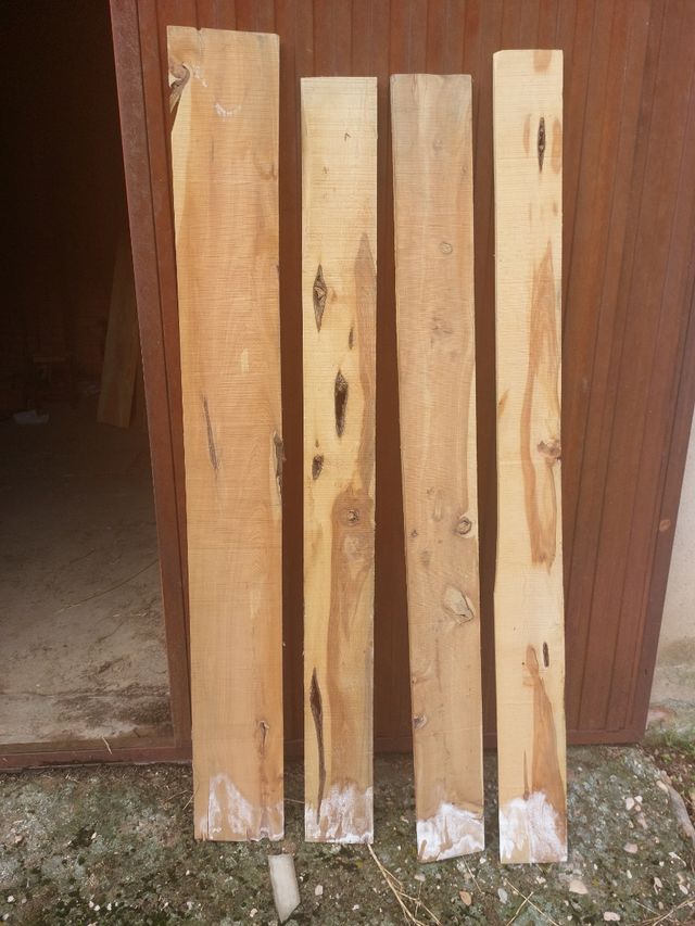 4 tablas madera enebro