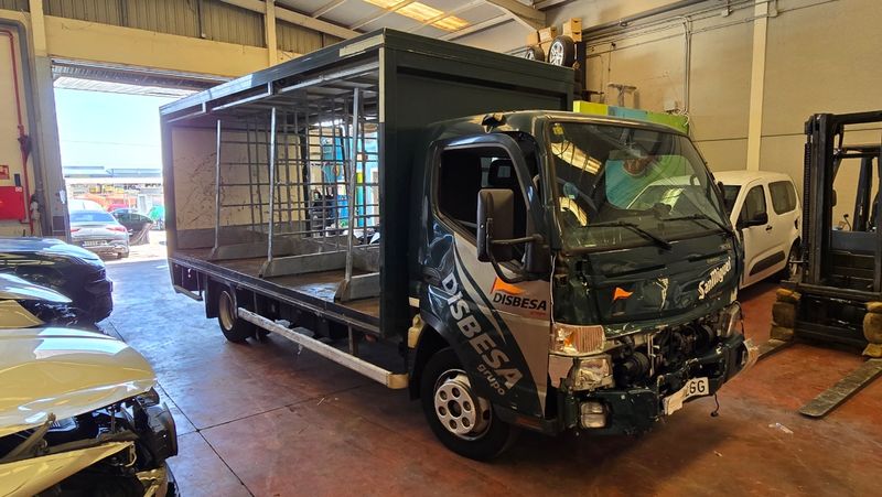 Mitsubishi Canter 2020 - foto 1
